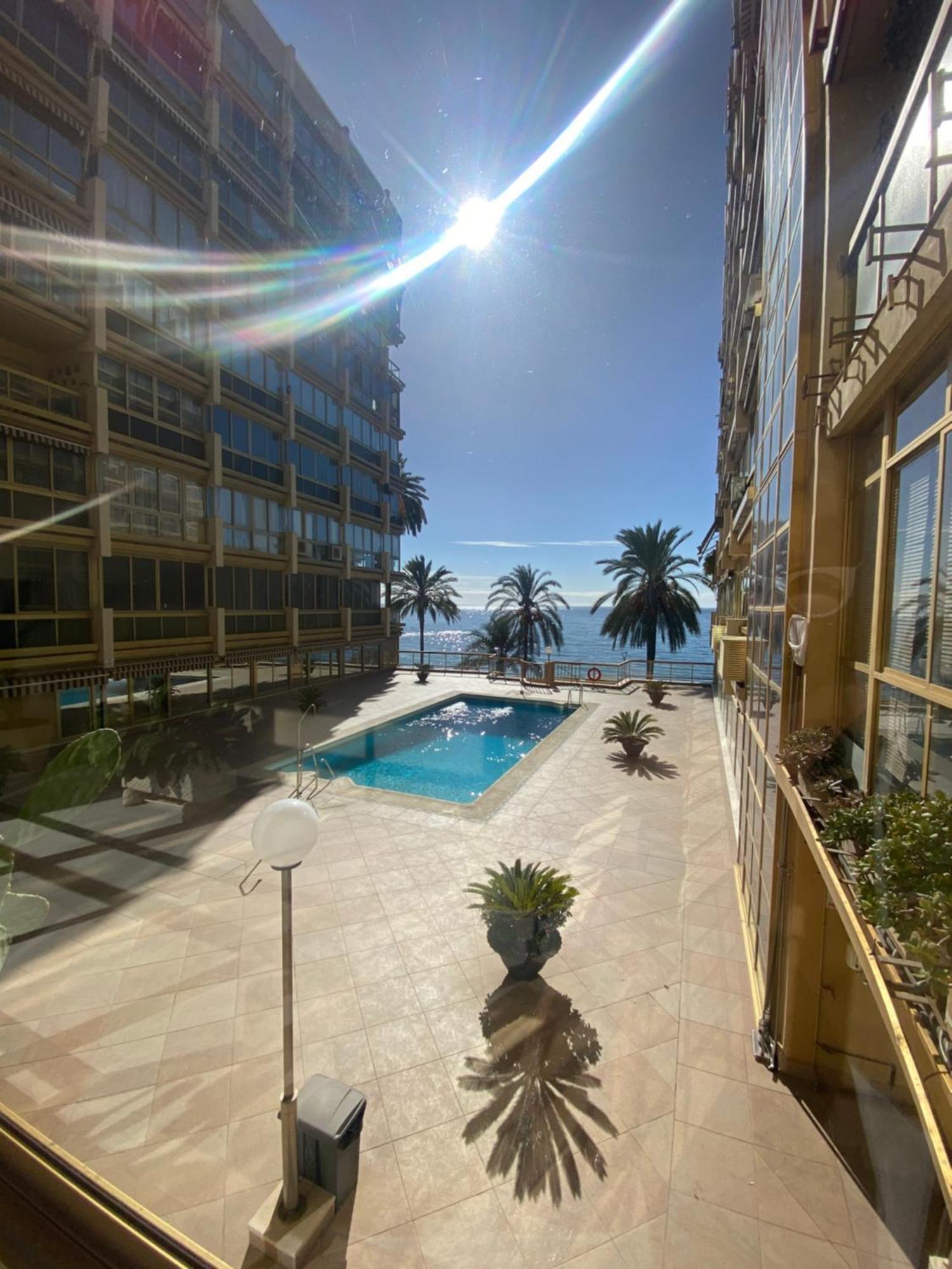 Marbella Beachfront Edificio Mayoral Primera Linea De Playa Y Centro Ciudad Con Barco Opcional Esterno foto